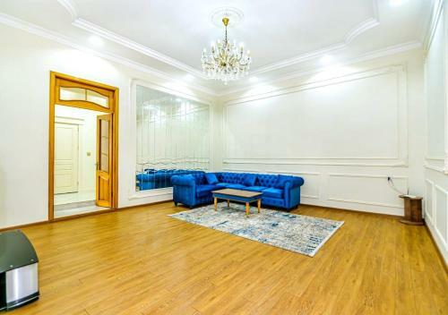 Apartment On Khagani Gardens Targovi