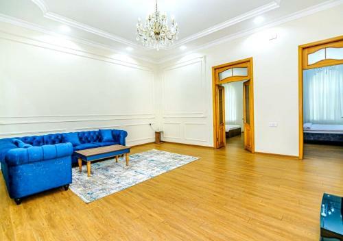 Apartment On Khagani Gardens Targovi