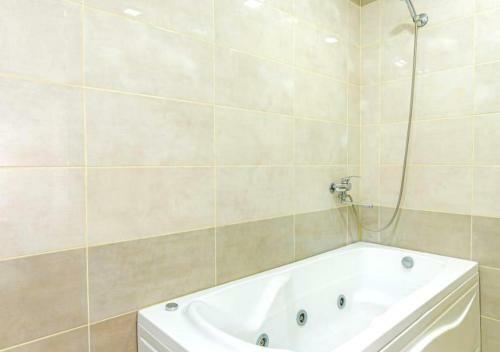 Apartment On Konsul - Targovi