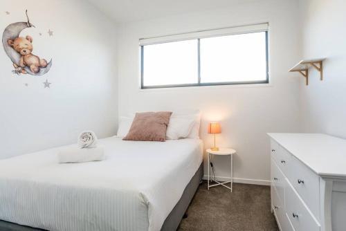 Exclusive Inner-city Townhouse / Ascot