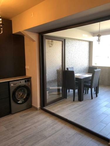 Lux Apartment On 34 Abovyan Str