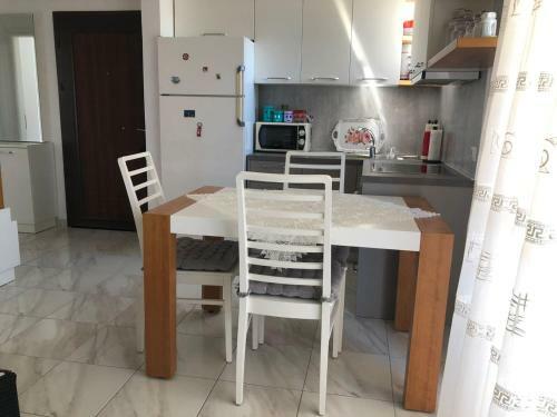 Qerret Seaside 1 Bedroom Apartment