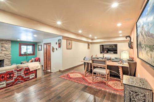 Peaceful Haven With Deck And Golf Course View!