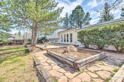 Contemporary Home 3 Mi To Historic Downtown!