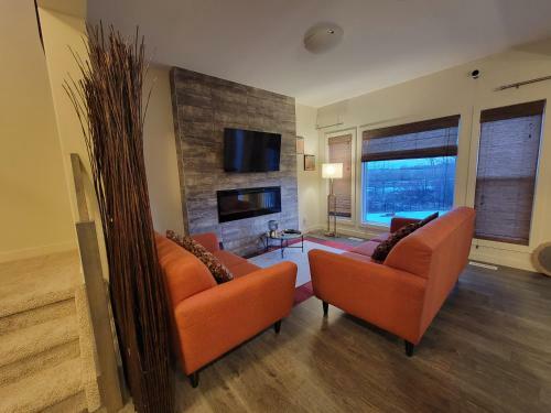 Cloud9 At The Hills- Brand New Listing !