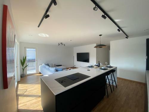 Apartamento 2bd Designer Apt. 134m2 In Strassen
