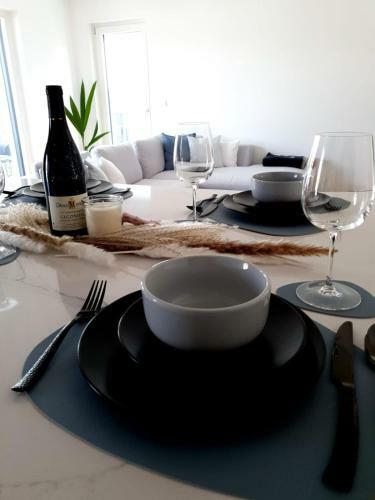 Apartamento 2bd Designer Apt. 134m2 In Strassen