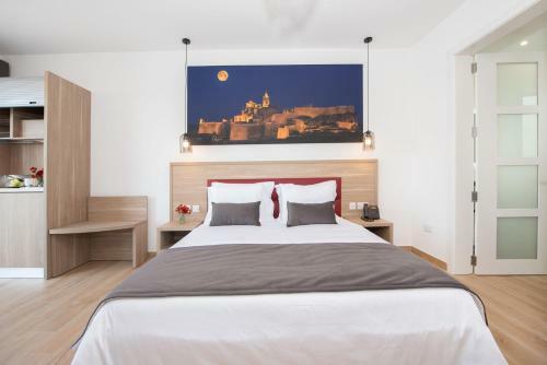 Hostal George's Boutique Living