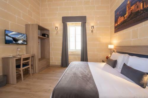 Hostal George's Boutique Living