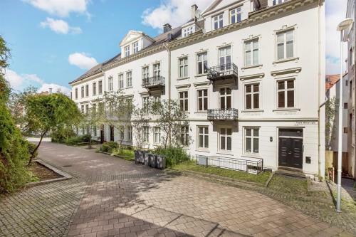 Modern Apartment In City Centre