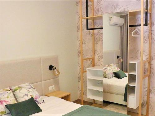 Pleasant Holiday Home In Alpedrinha With Private Terrace