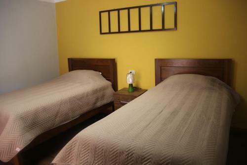 Los Faroles Hostal