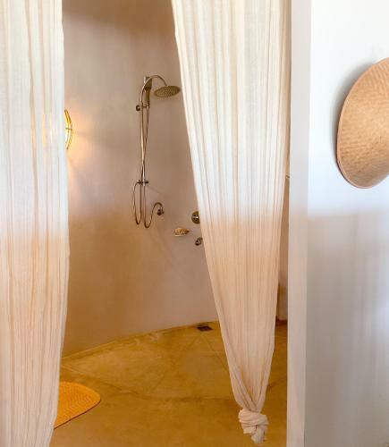 Villa 4 Rooms Beachfront Opalo Caser�o De Mar