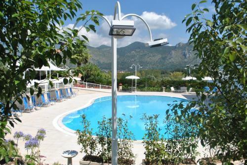 Edra Palace Hotel