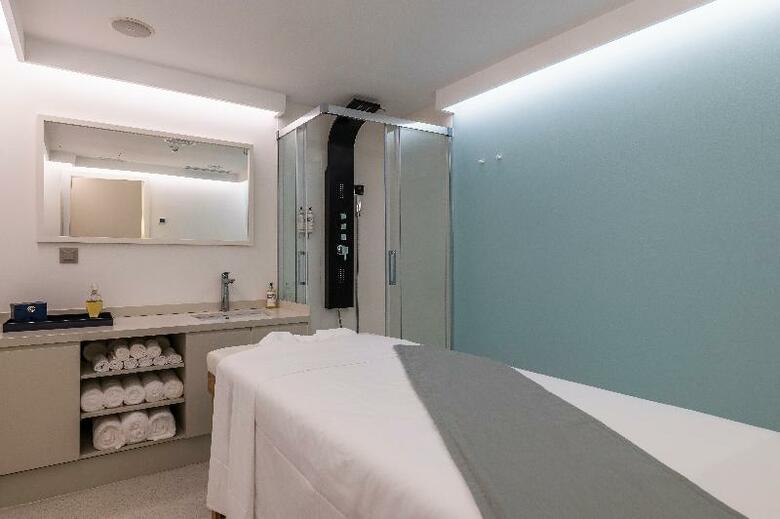 Regency Salgados Hotel & Spa
