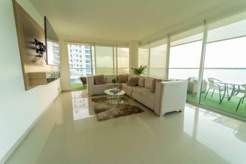 Apartamento Waterfront 2 In Bedrooms Condo Direct Beach Access