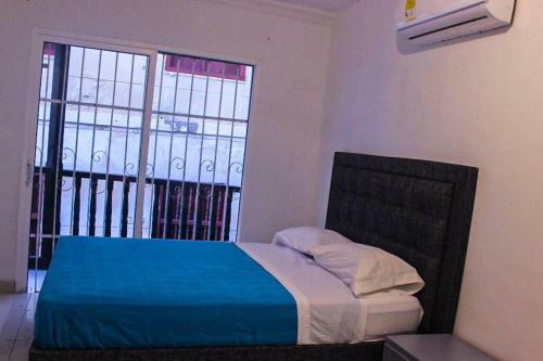 Colonial House Apartment - Historic Center