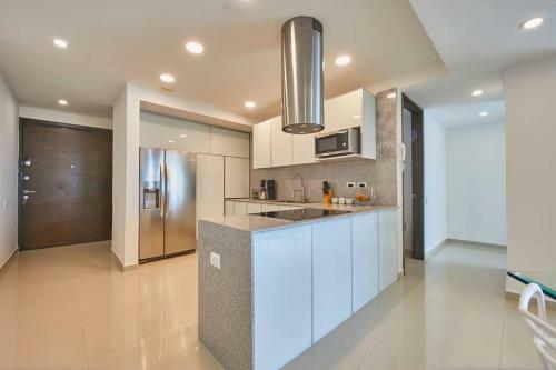 Beachfront Apartment / Panoramic View Of The Ocean