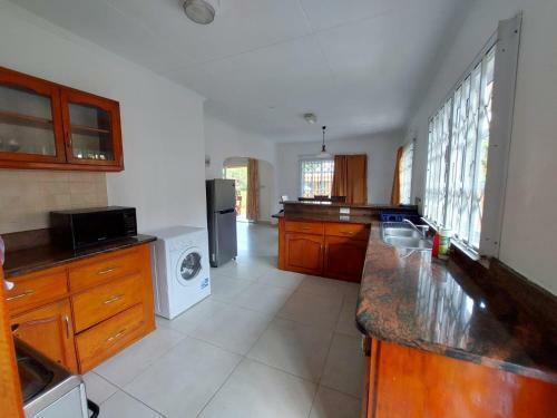 Beau Vallon Villa Self Catering With Pool