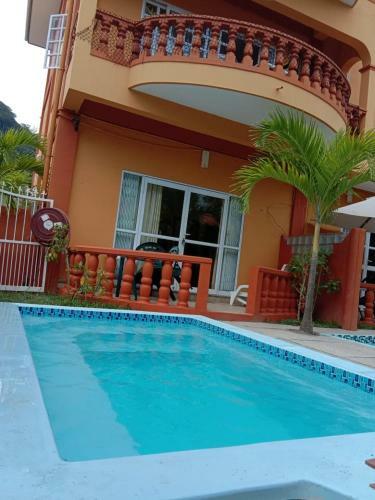 Beau Vallon Villa Self Catering With Pool