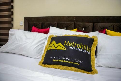 Apartamento Metrohills Business Suites