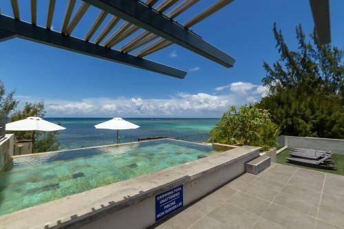 Apartamento Amaranth 3: Lovely 3-bedroom On The Beach With Rooftop Pool