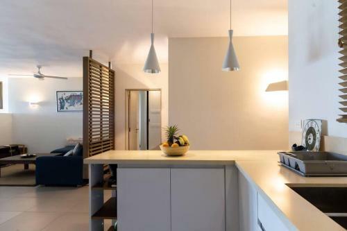 Apartamento Amaranth 3: Lovely 3-bedroom On The Beach With Rooftop Pool