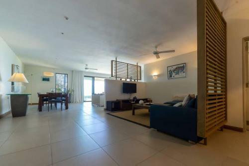 Apartamento Amaranth 3: Lovely 3-bedroom On The Beach With Rooftop Pool