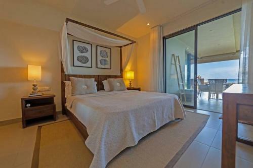 Apartamento Amaranth 3: Lovely 3-bedroom On The Beach With Rooftop Pool