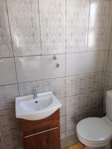 Hostal Franchise Benoni Guest House
