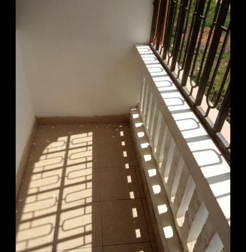 Apartamento Adhil Furnished Bedsitter