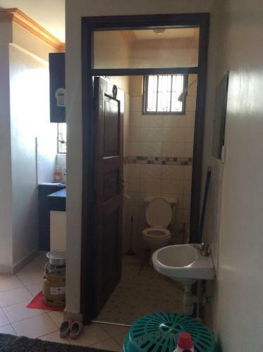 Apartamento Adhil Furnished Bedsitter