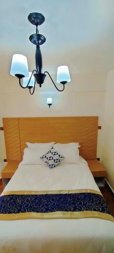 Hays Suites Hotel