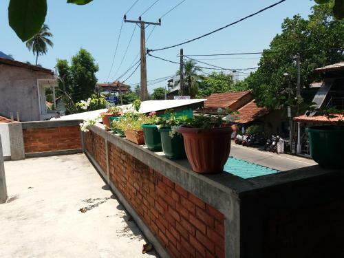 Hostal Jlh Beach Hotel Hikkaduwa