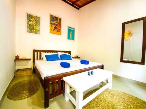 Hiriketiya Enclave With Private Yard And Kitchen.