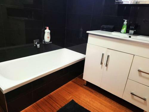 Homely Getaways In Clayton