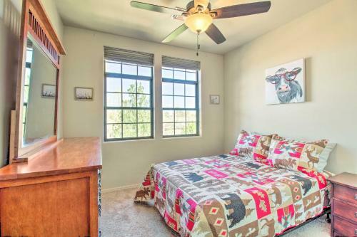 Apartamento Condo With Fishing Pond Access, Walk To Shops!