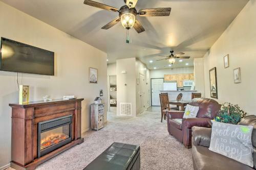 Apartamento Condo With Fishing Pond Access, Walk To Shops!