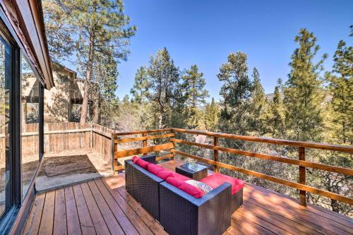 Welcoming Big Bear Home With Deck And Tree Views