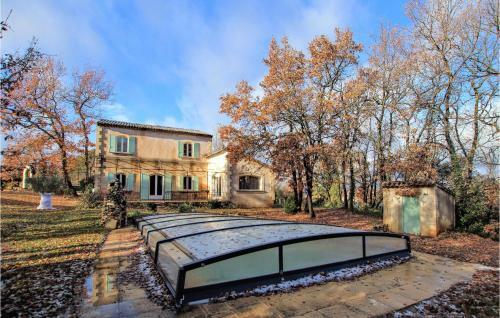 Nice Home In Apt With 4 Bedrooms