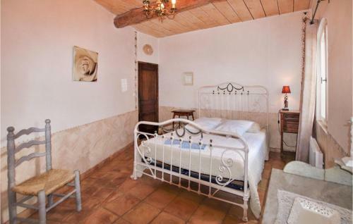 Nice Home In Apt With 4 Bedrooms