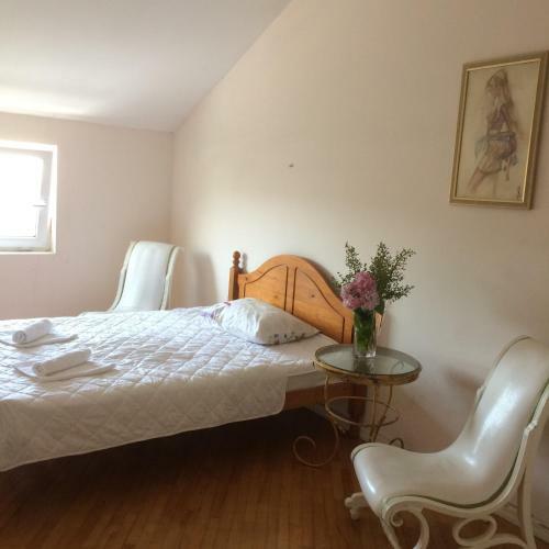 Hostal Guest House One Two Three