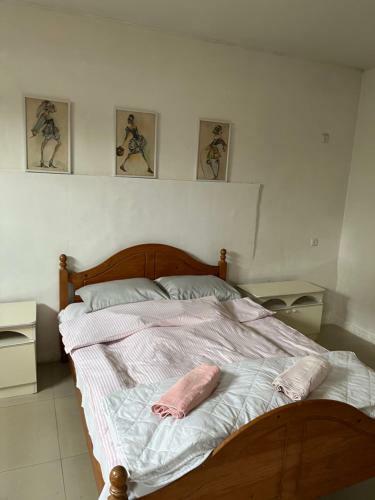 Hostal Guest House One Two Three