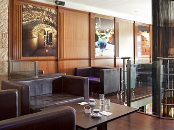 Business Hotel