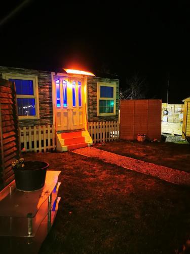 Hostal Magical Stay, Hottub And Glamping Experience