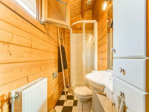 Tranquil Chalet In Ijhorst With Garden