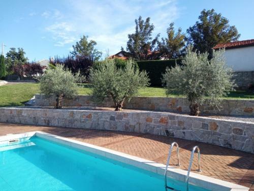 Event Garden With Pool And Wine Cellar