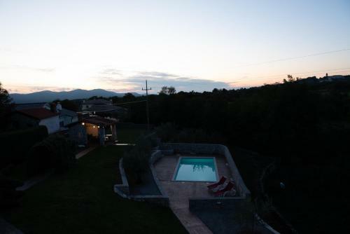 Event Garden With Pool And Wine Cellar