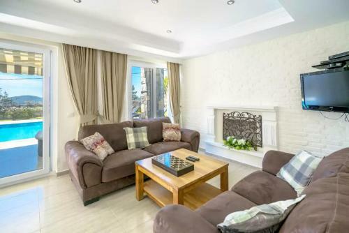 Villa Golden-�l�deniz'de Do?a Manzaral? L�ks Villa
