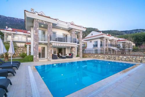 Villa Golden-�l�deniz'de Do?a Manzaral? L�ks Villa